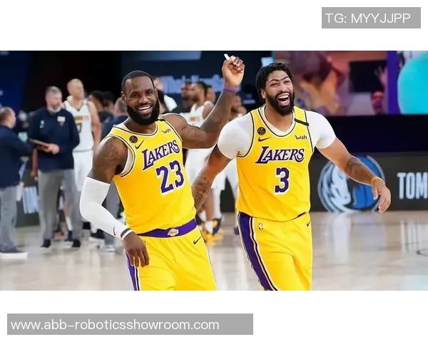 湖人对决篮网精彩赛程回顾与球员表现分析